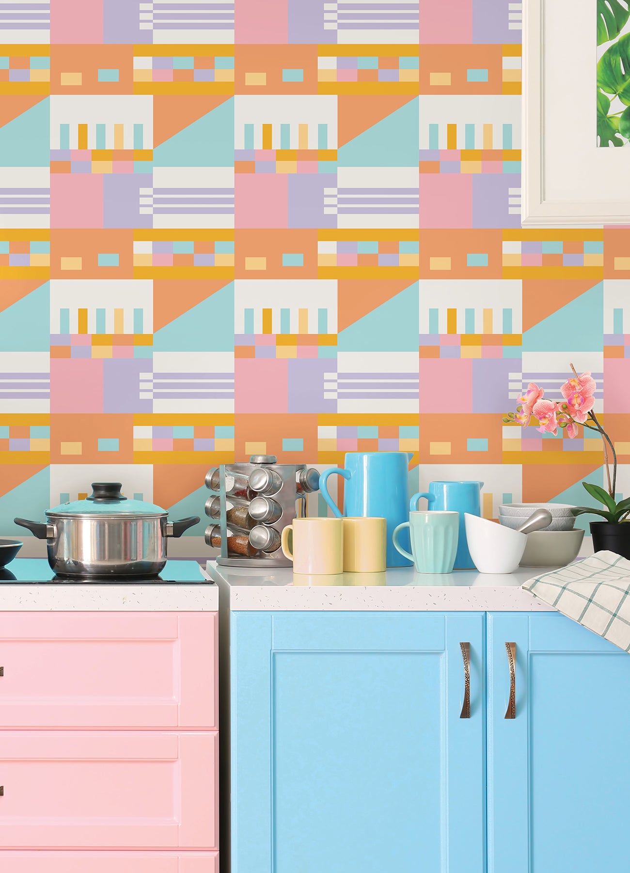 Kiki Shapes P&S Wallpaper in a room setting