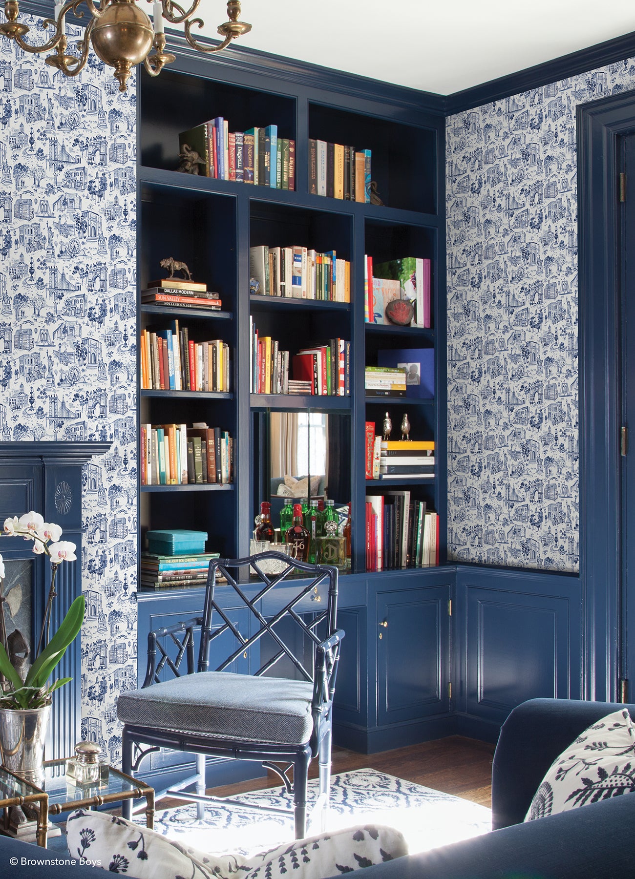 Toile de New York P&S Wallpaper in a room setting