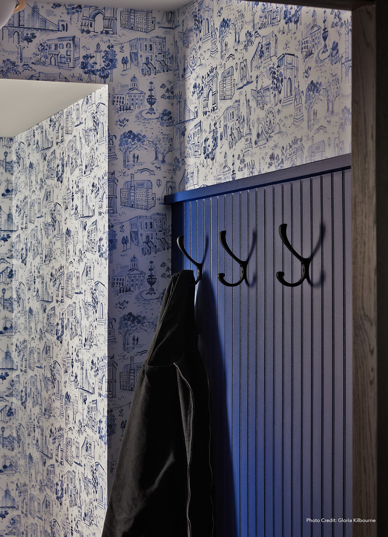 Toile de New York P&S Wallpaper in a room setting