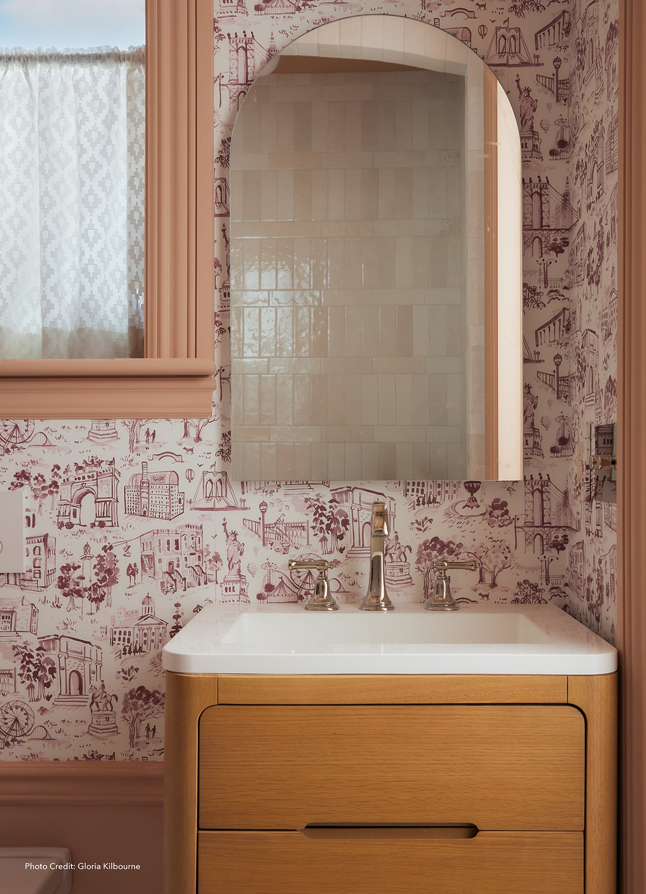 Toile de New York P&S Wallpaper in a room setting