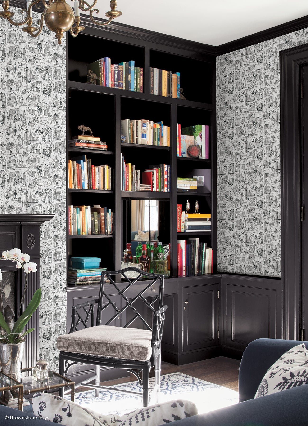 Toile de New York P&S Wallpaper in a room setting