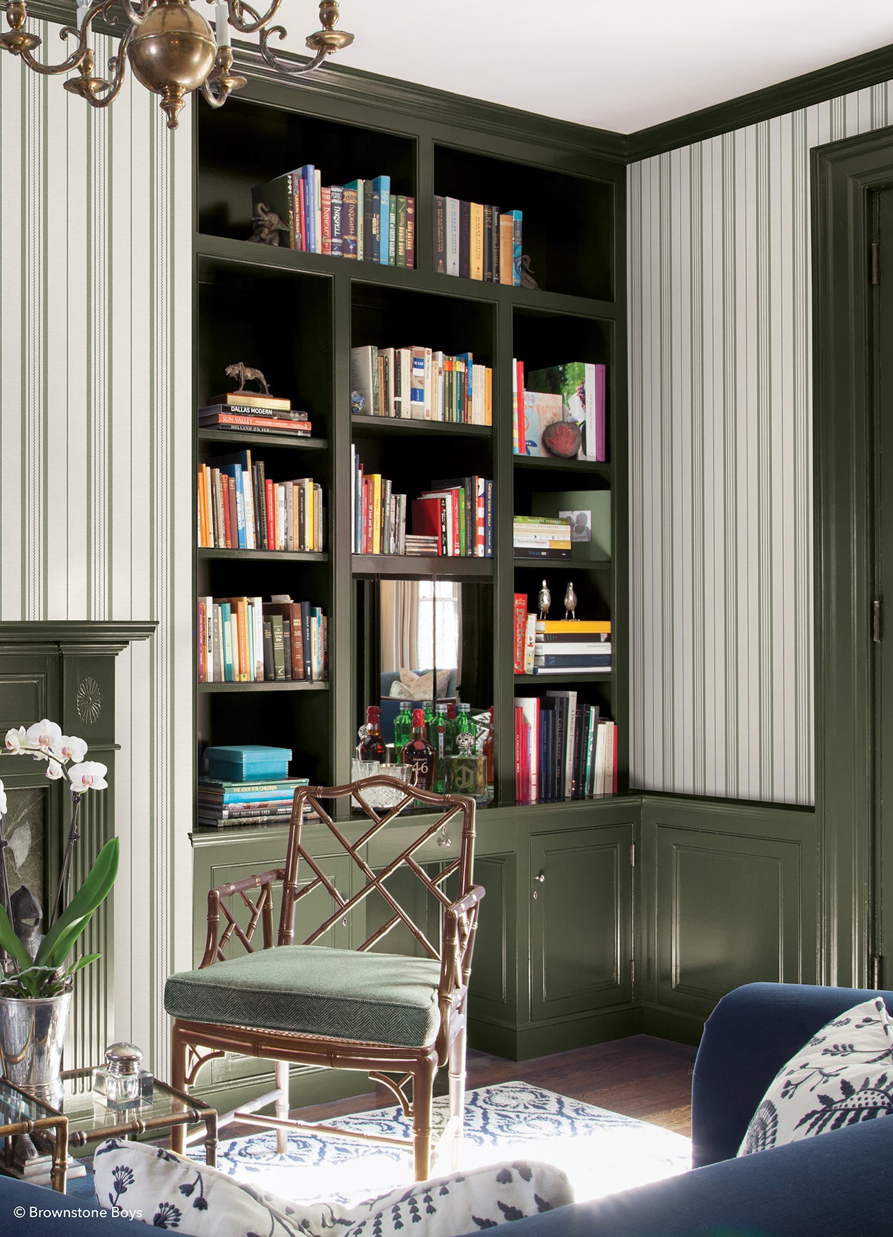 Townhouse Stripe P&S Wallpaper in a room setting