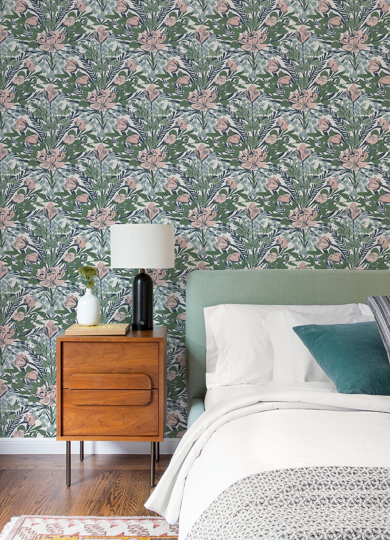 Moody June Blooms P&S Wallpaper in a room setting