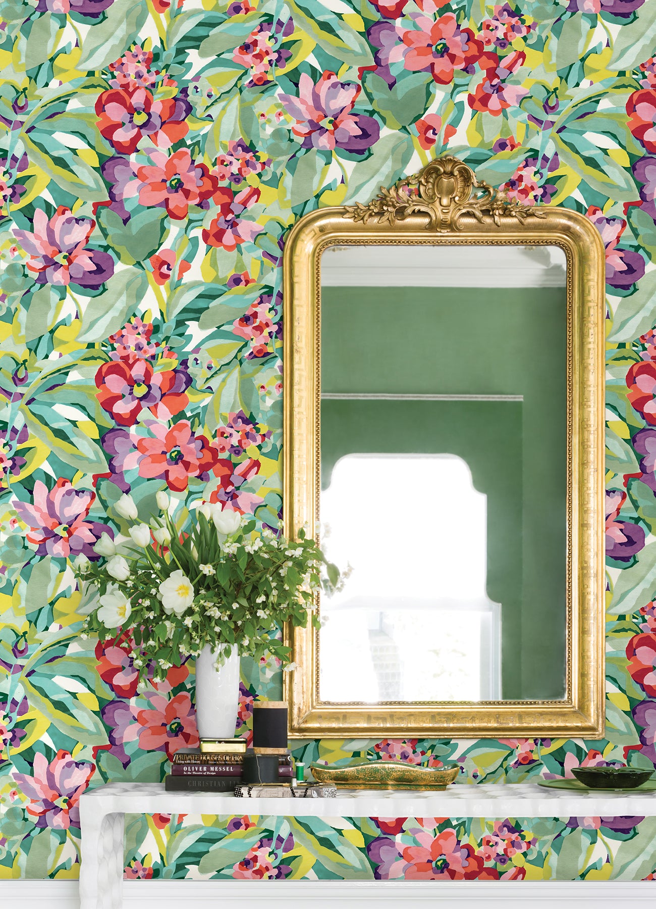 Belles Fleurs P&S Wallpaper in a room setting