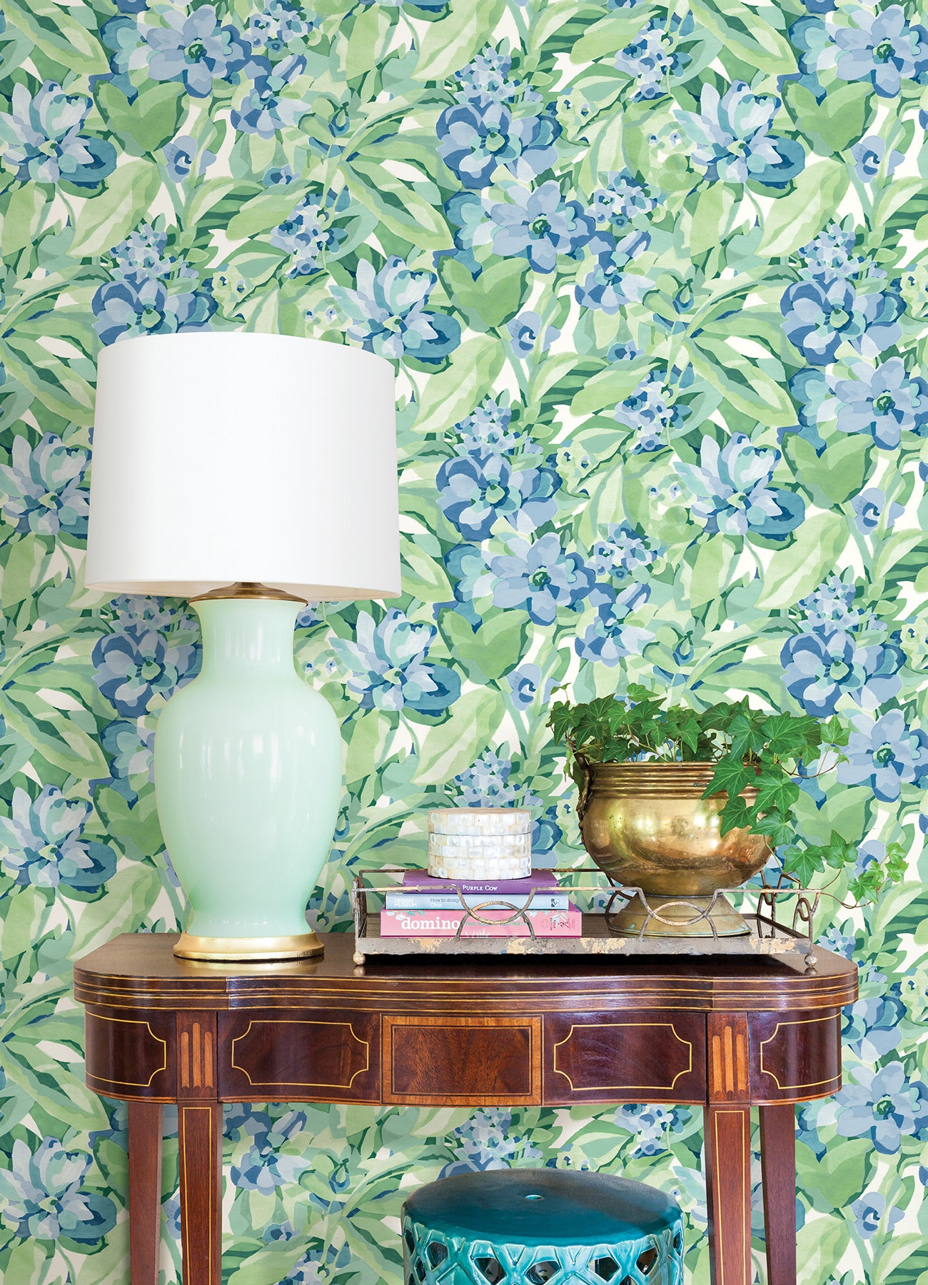 Belles Fleurs peel and stick wallpaper in a room setting