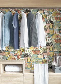 Avriel P&S Wallpaper in a room setting