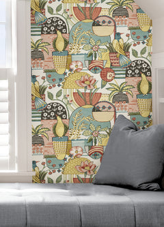 Avriel P&S Wallpaper in a room setting