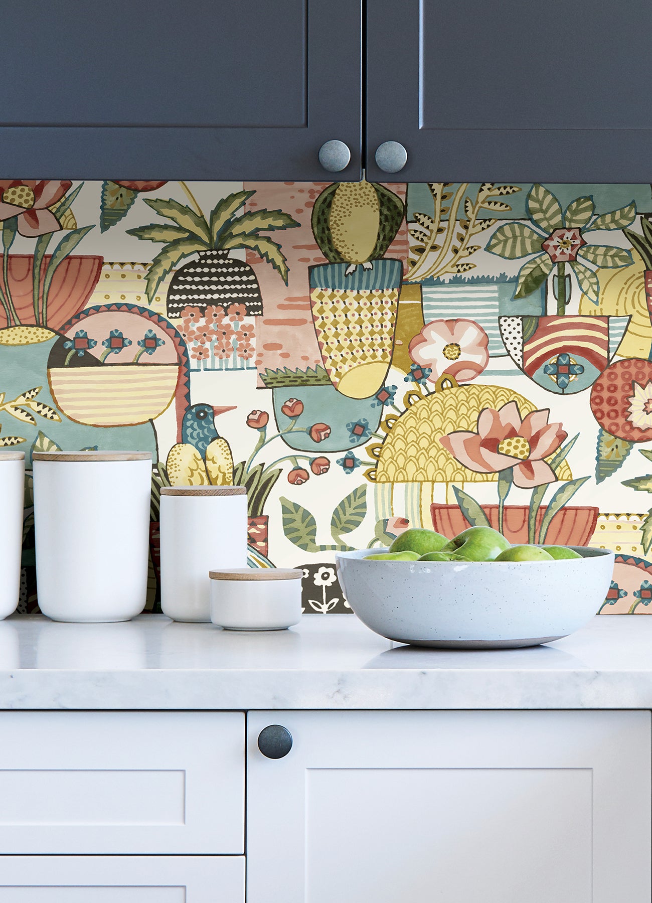 Avriel P&S Wallpaper in a room setting