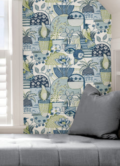 Avriel P&S Wallpaper in a room setting