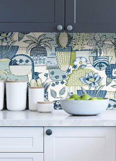 Avriel P&S Wallpaper in a room setting