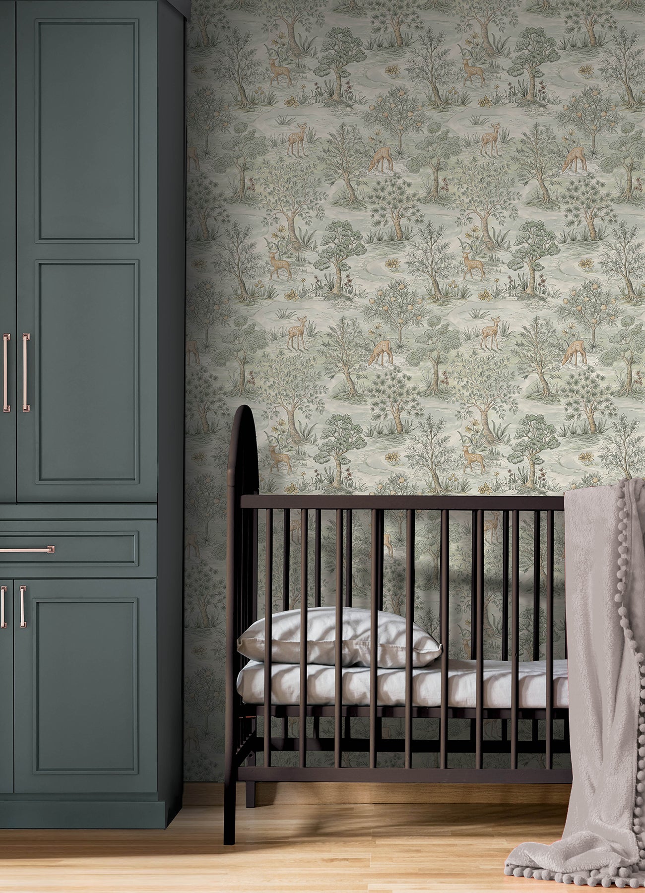 Bramble P&S Wallpaper in a room setting