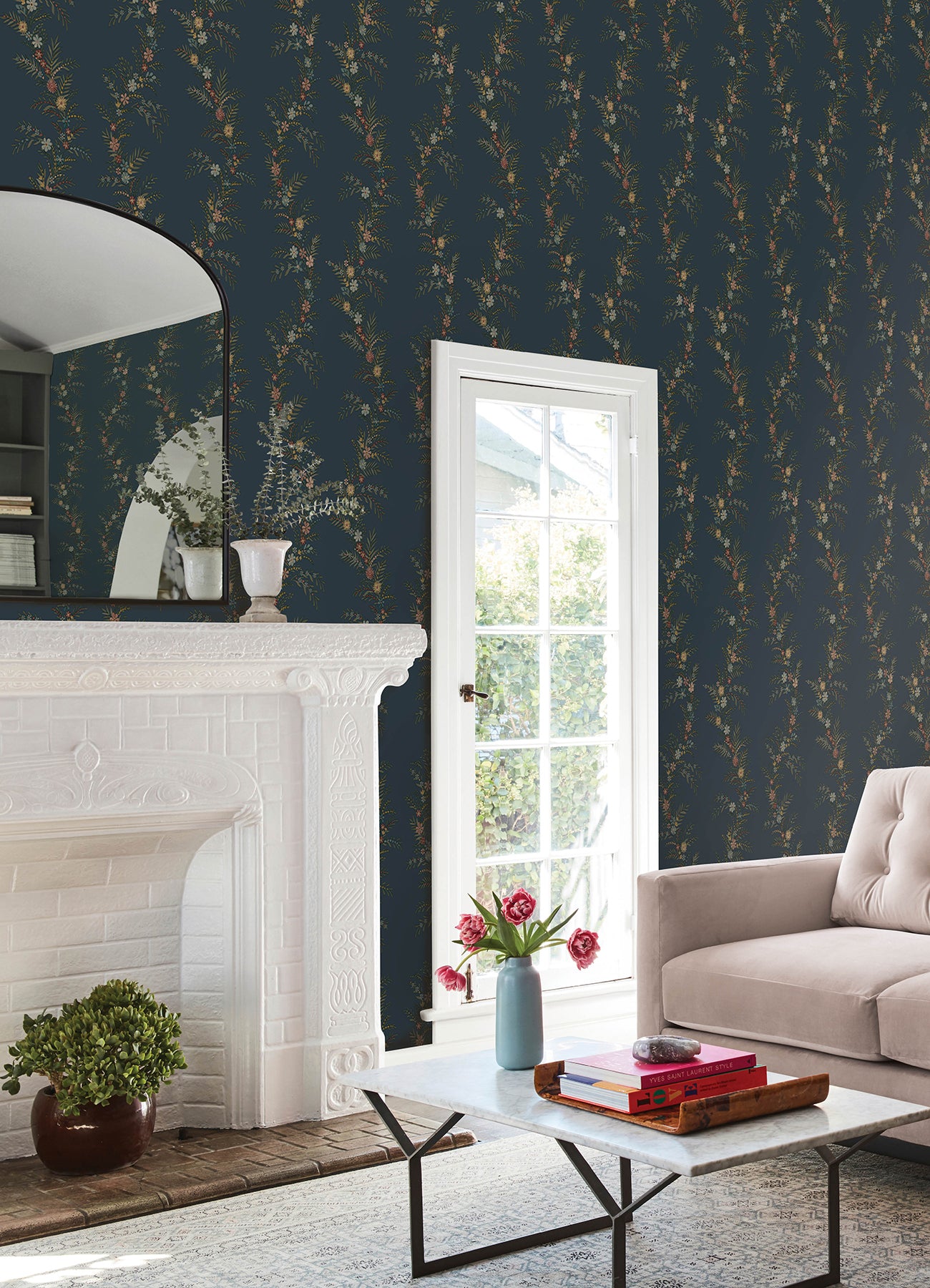 Posy P&S Wallpaper in a room setting