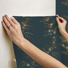 Posy P&S Wallpaper - how to stick