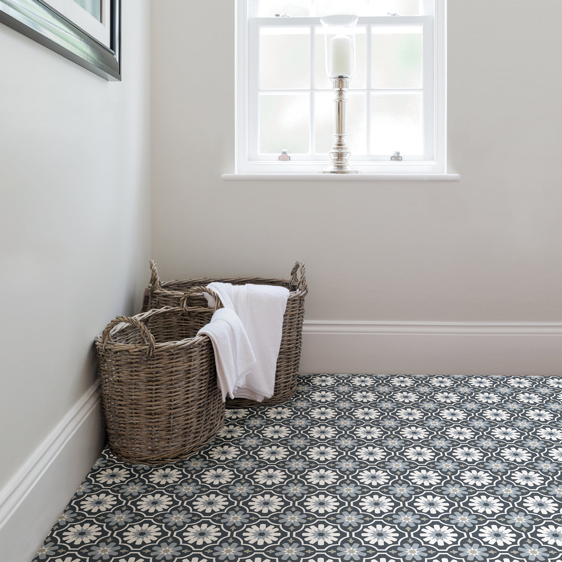Sevilla Floor Tiles in a room setting