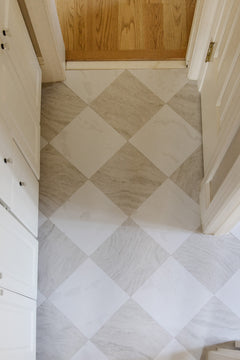 fp5061-peel-and-stick-floor-tile-room-scene-bathroom