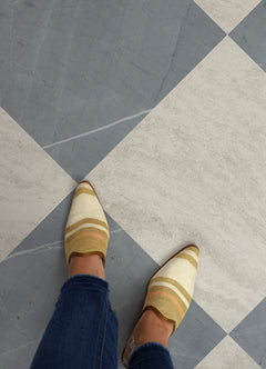 fp6333-peel-and-stick-floor-tile-room-scene-styled-interior