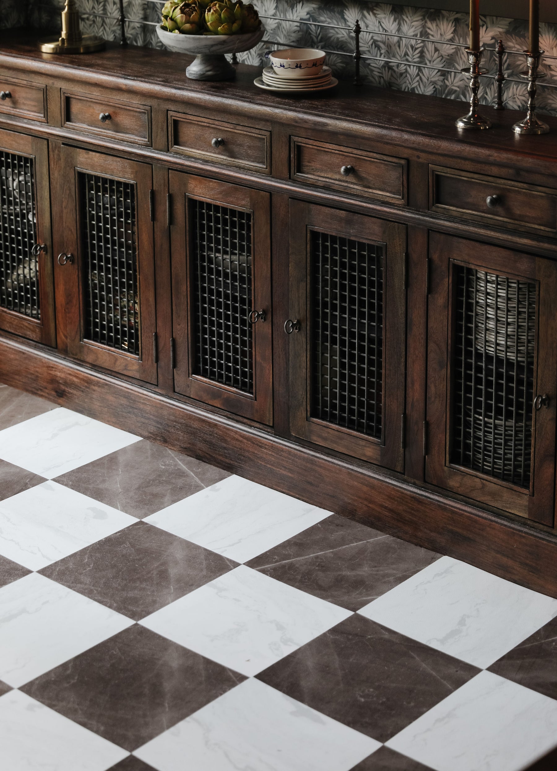 fp6333-peel-and-stick-floor-tile-room-scene-styled-interior