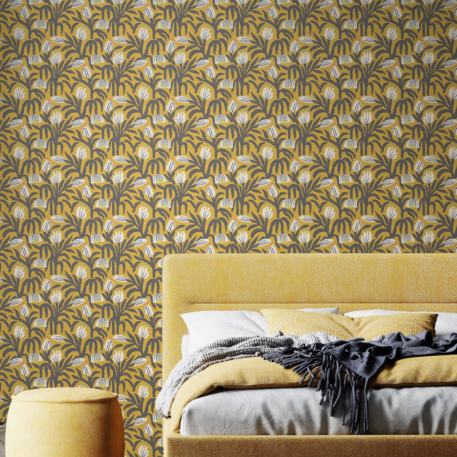 Chunky Flower P&S Wallpaper in a room setting