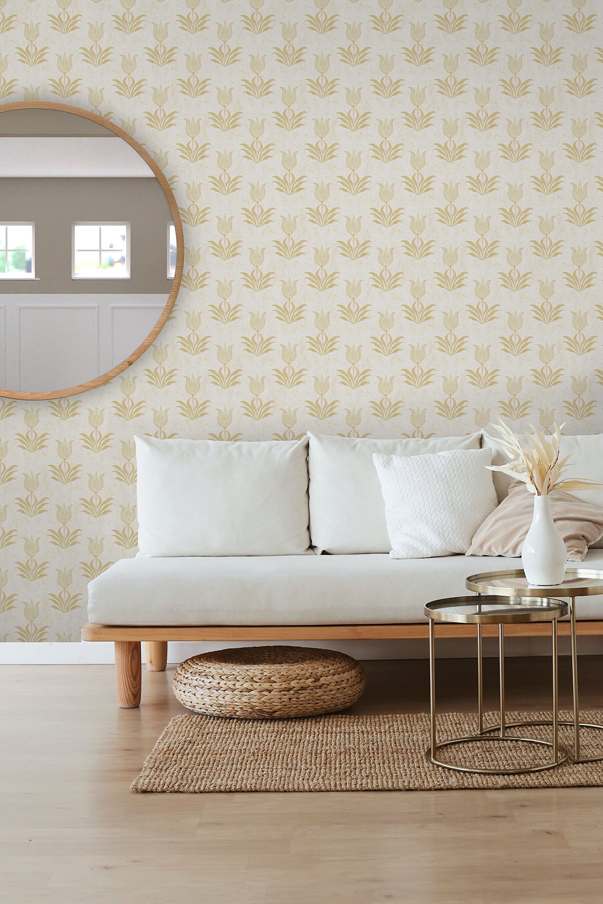 Parrot Tulip P&S Wallpaper in a room setting