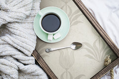 Parrot Tulip P&S Wallpaper in a room setting