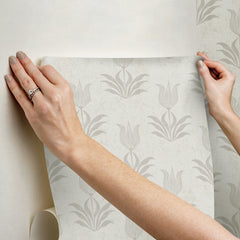 Parrot Tulip P&S Wallpaper - how to stick