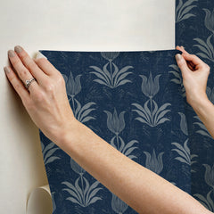 Parrot Tulip P&S Wallpaper - how to stick