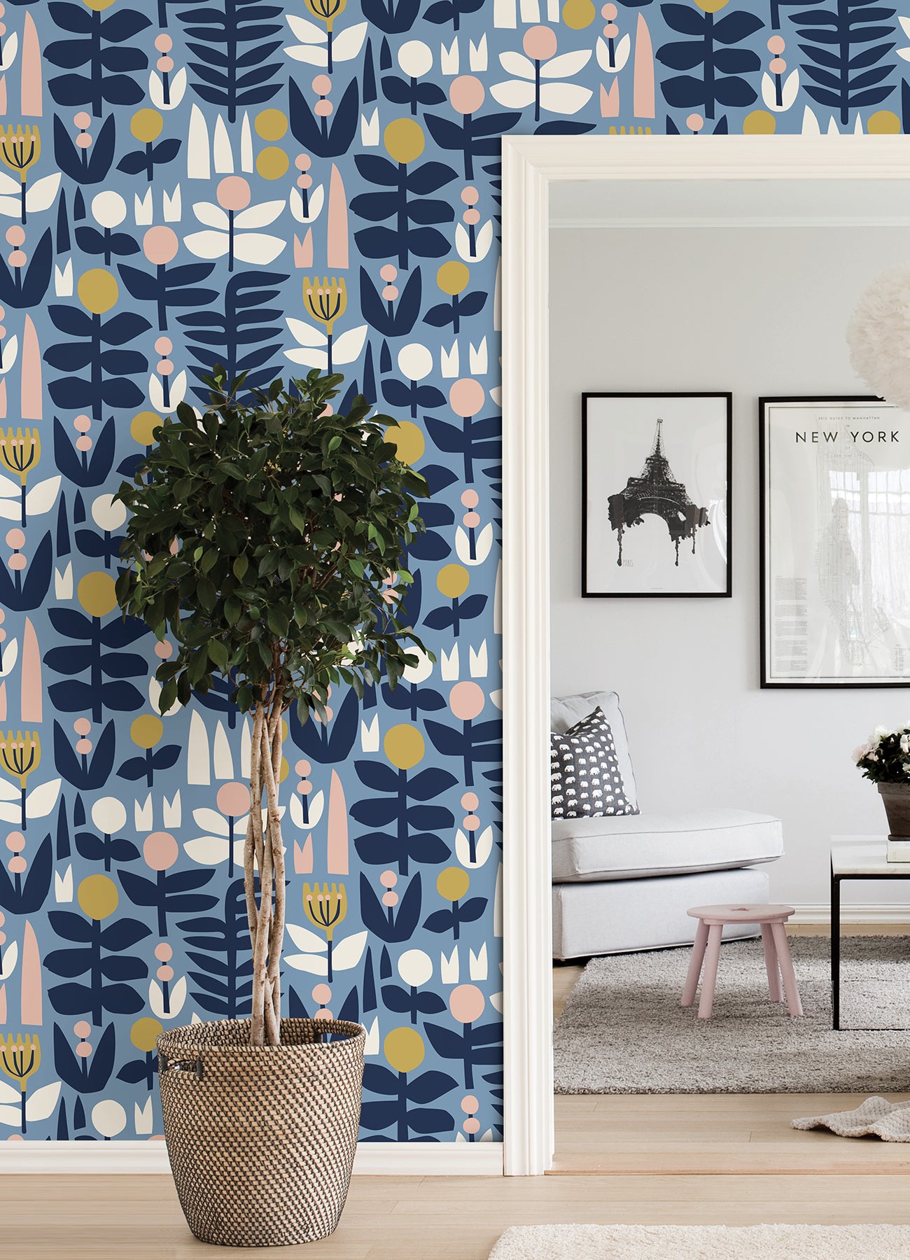 Bit Of Folk Flower P&S Wallpaper in a room setting