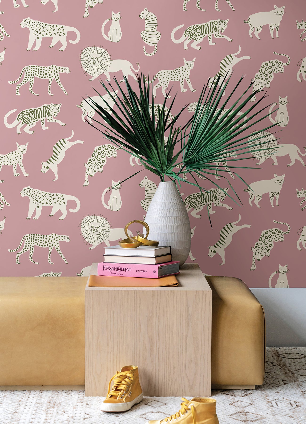 Kitty Kitty Novelty P&S Wallpaper in a room setting