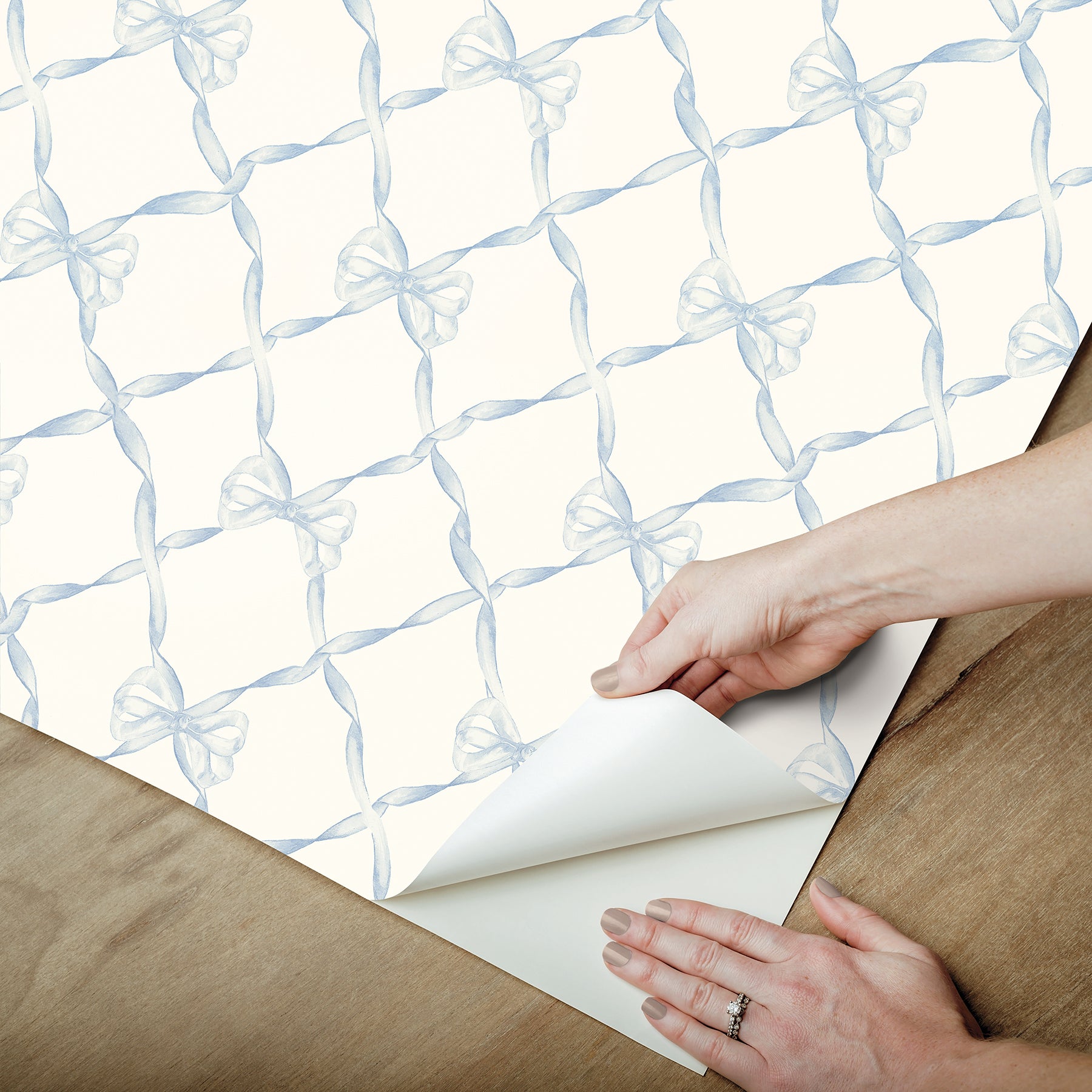 Baby Bow P&S Wallpaper - how to peel