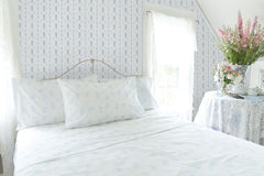 Dreamy Days P&S Wallpaper in a room setting