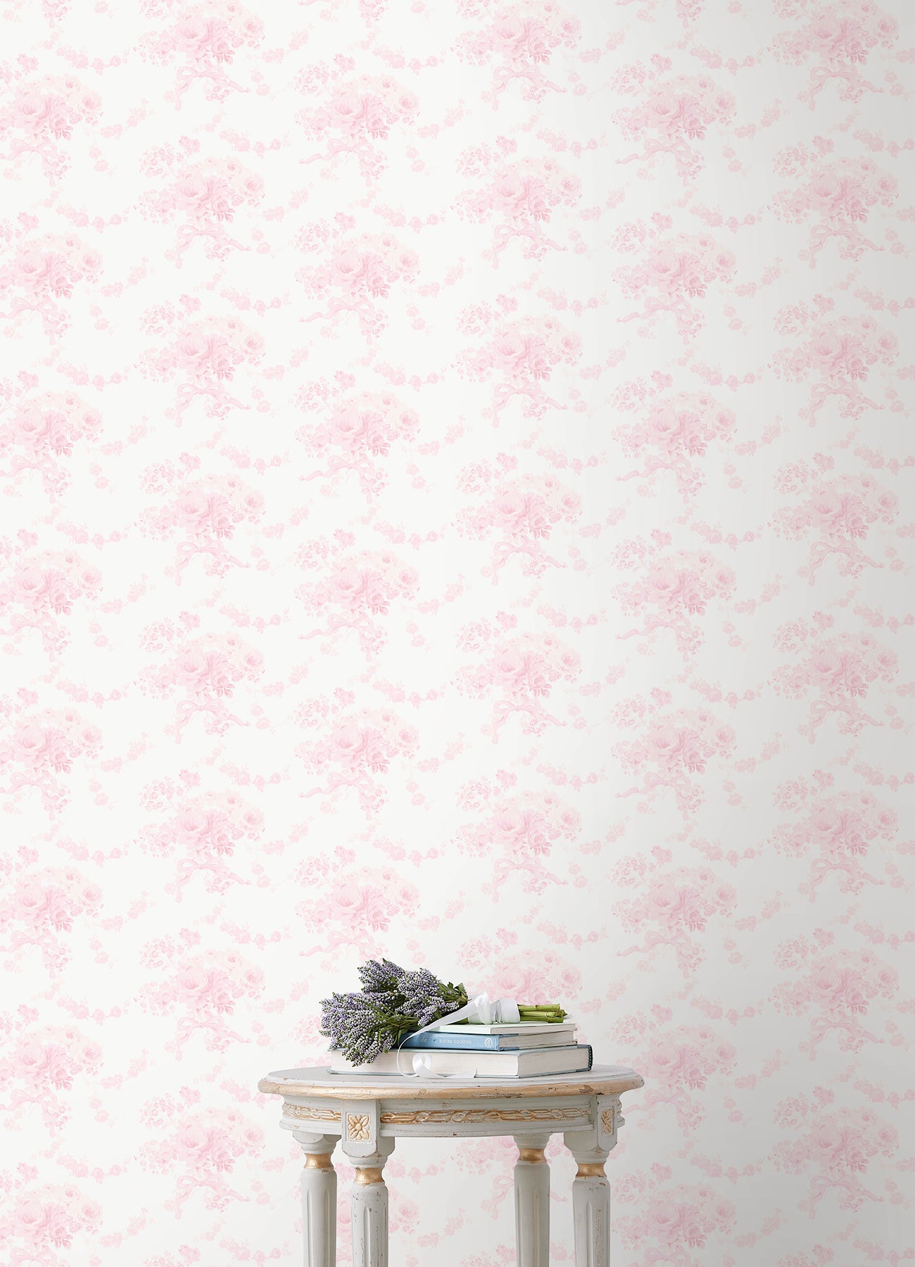 Champagne Harbor P&S Wallpaper in a room setting
