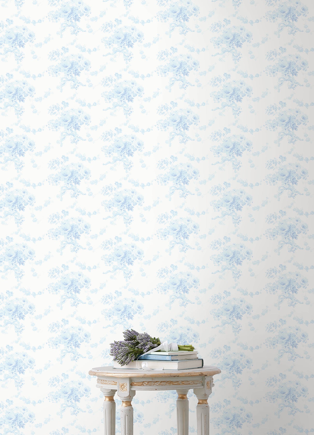 Champagne Harbor P&S Wallpaper in a room setting