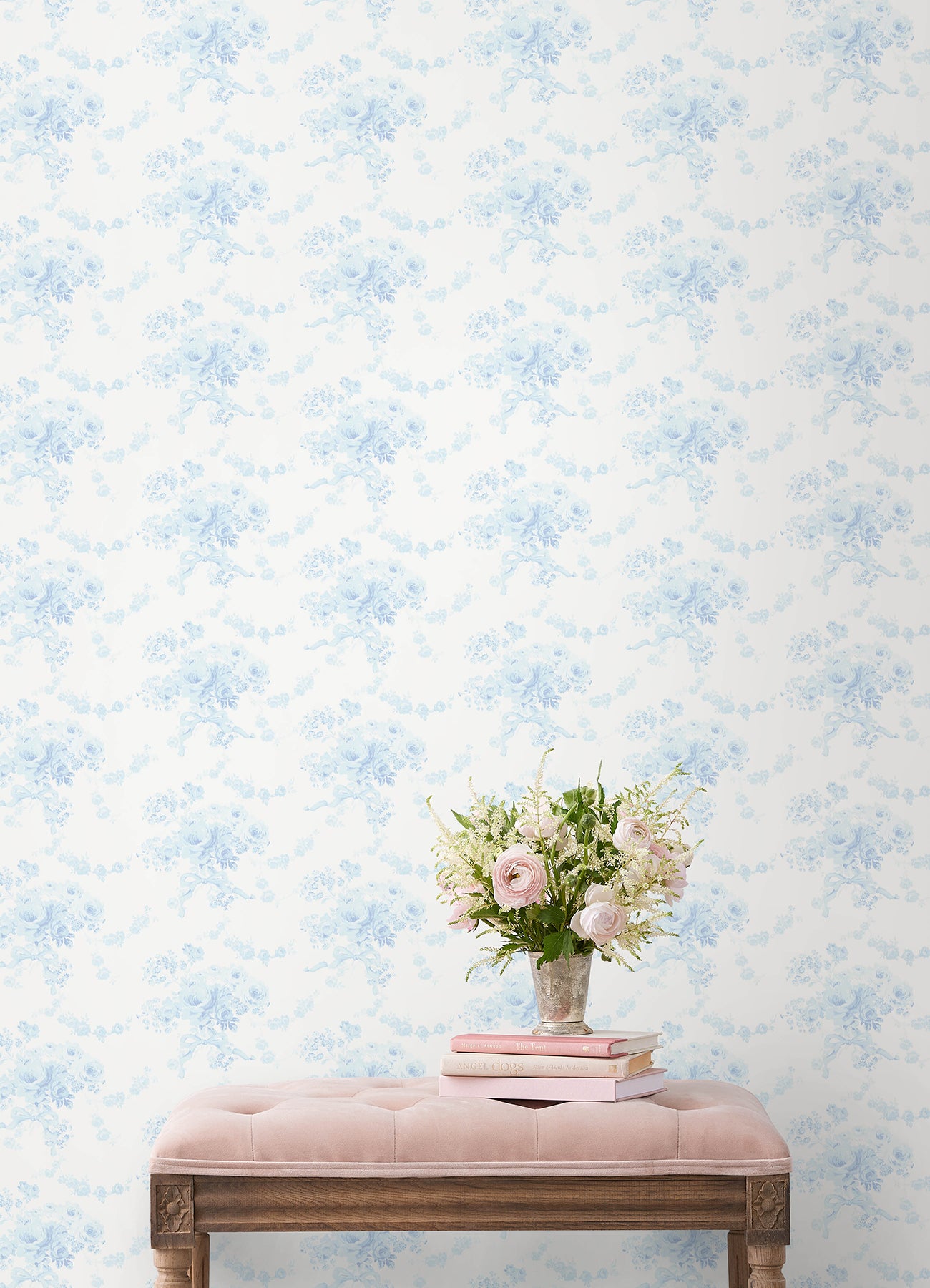 Champagne Harbor P&S Wallpaper in a room setting