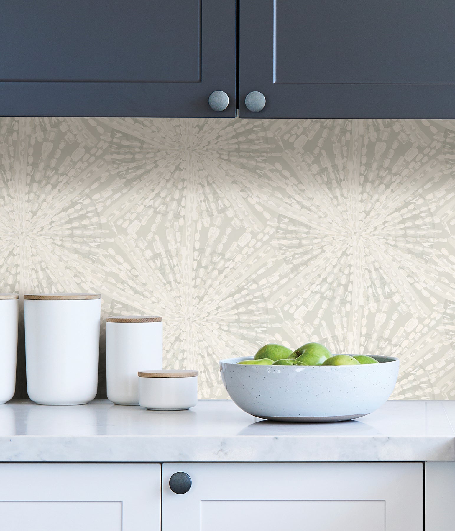 Sunburst P&S Wallpaper in a room setting