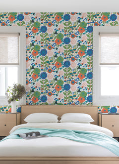 Dream Garden P&S Wallpaper in a room setting