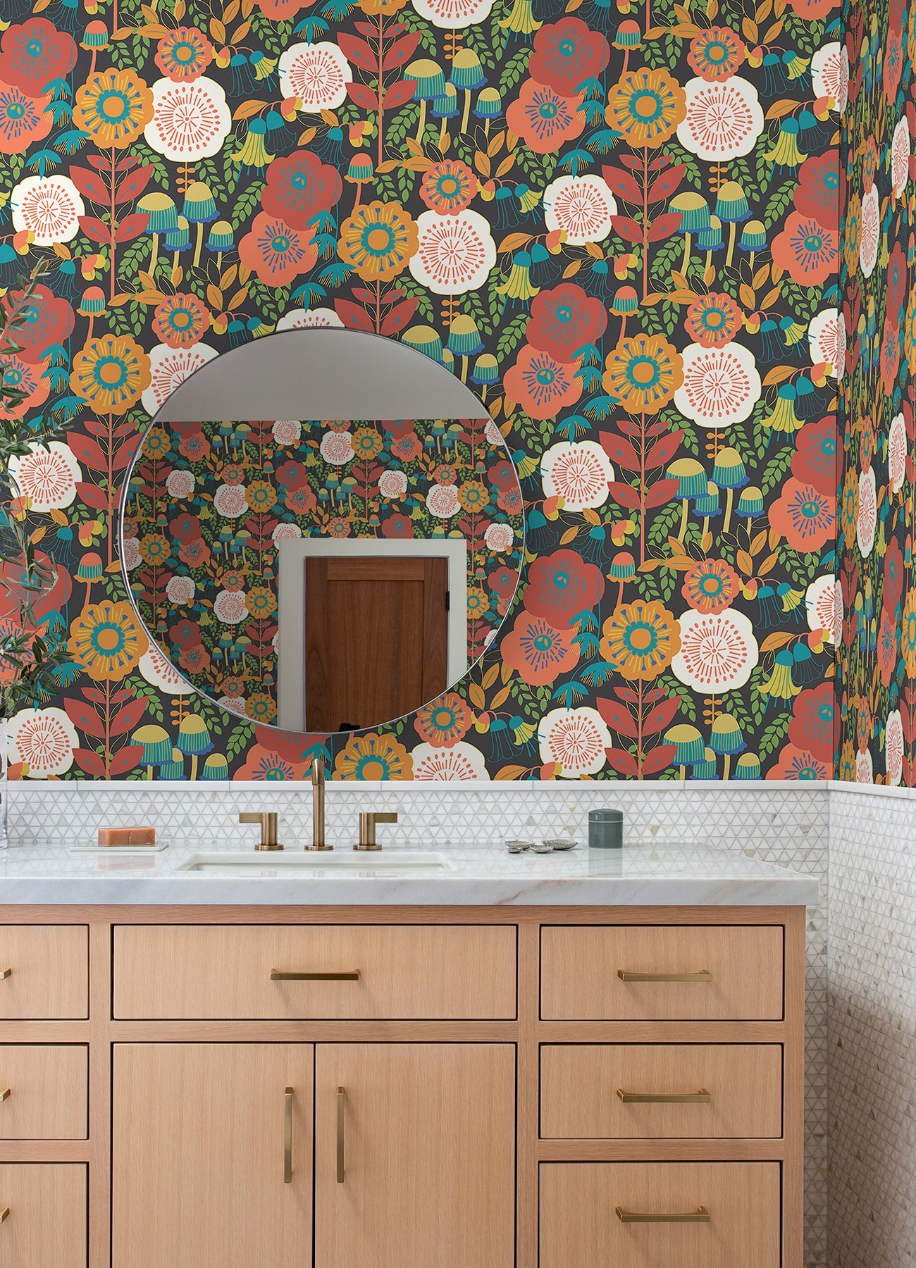 Dream Garden P&S Wallpaper in a room setting