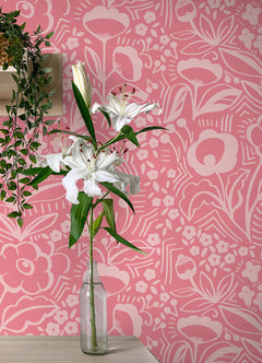Jeani P&S Wallpaper in a room setting