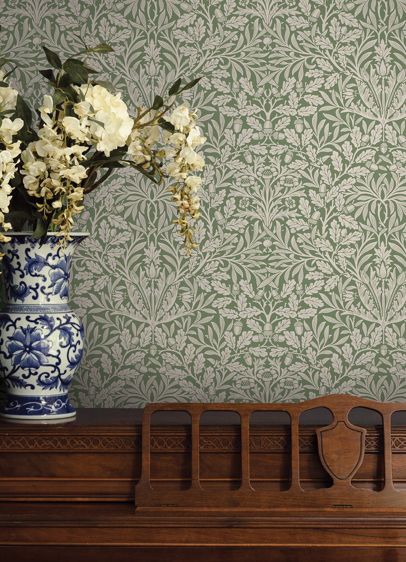 Acorn P&S Wallpaper in a room setting