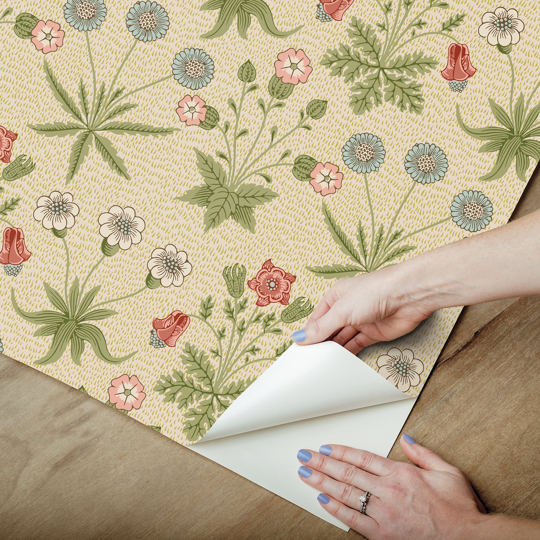 Daisy P&S Wallpaper - how to peel
