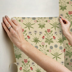Daisy P&S Wallpaper - how to stick