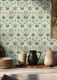 Daisy P&S Wallpaper in a room setting