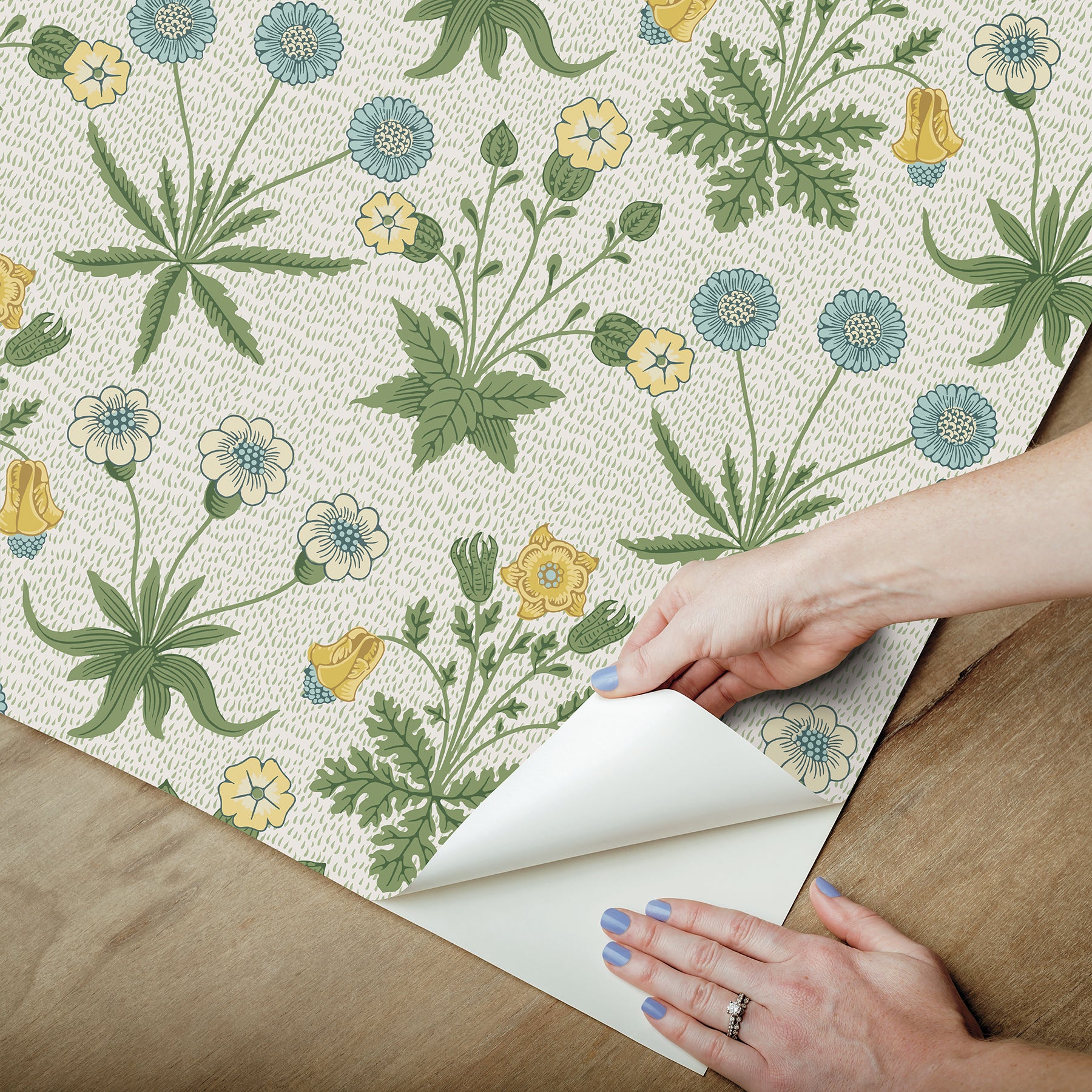 Daisy P&S Wallpaper - how to peel