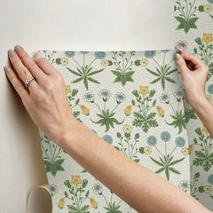 Daisy P&S Wallpaper - how to stick