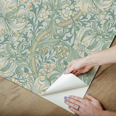 Golden Lily P&S Wallpaper - how to peel