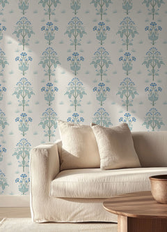 Meadow Sweet P&S Wallpaper in a room setting