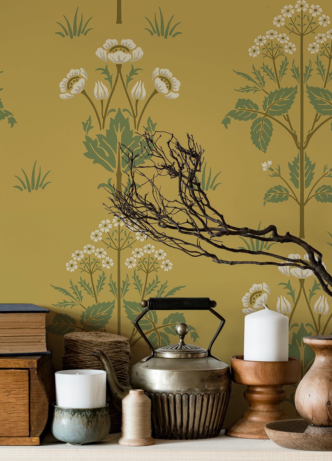 Meadow Sweet P&S Wallpaper in a room setting
