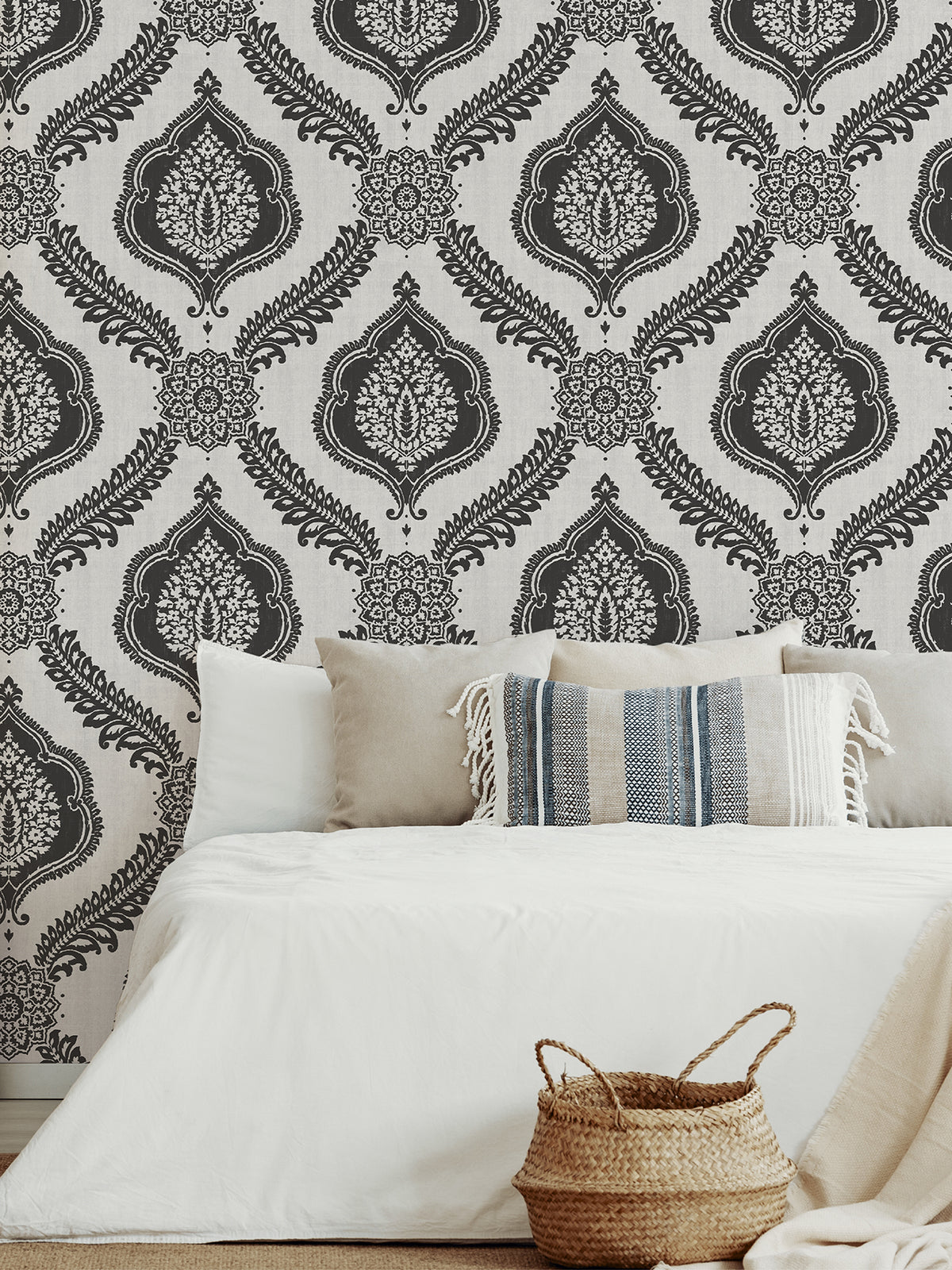 Vernon P&S Wallpaper in a room setting