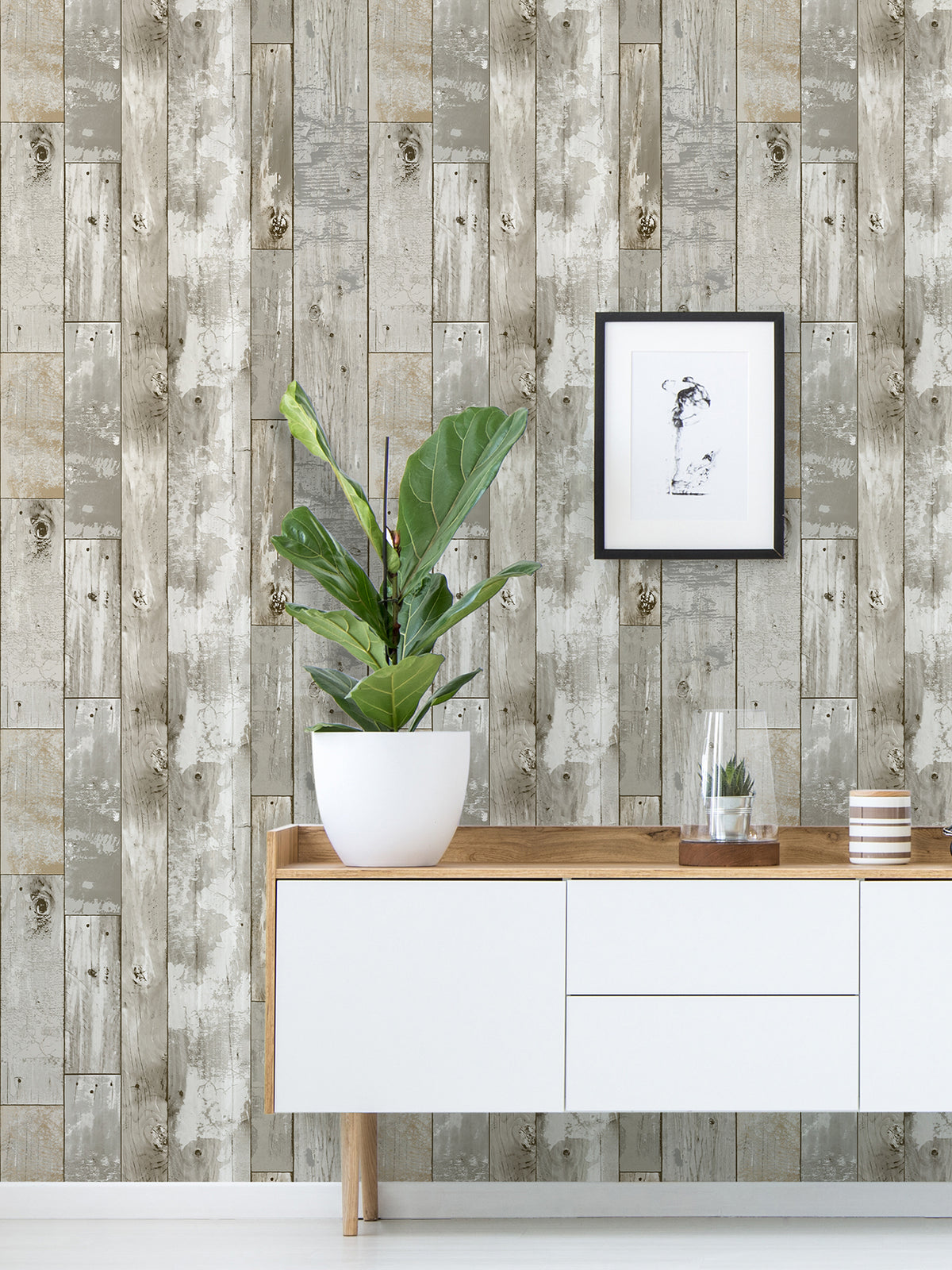 Driftwood P&S Wallpaper in a room setting