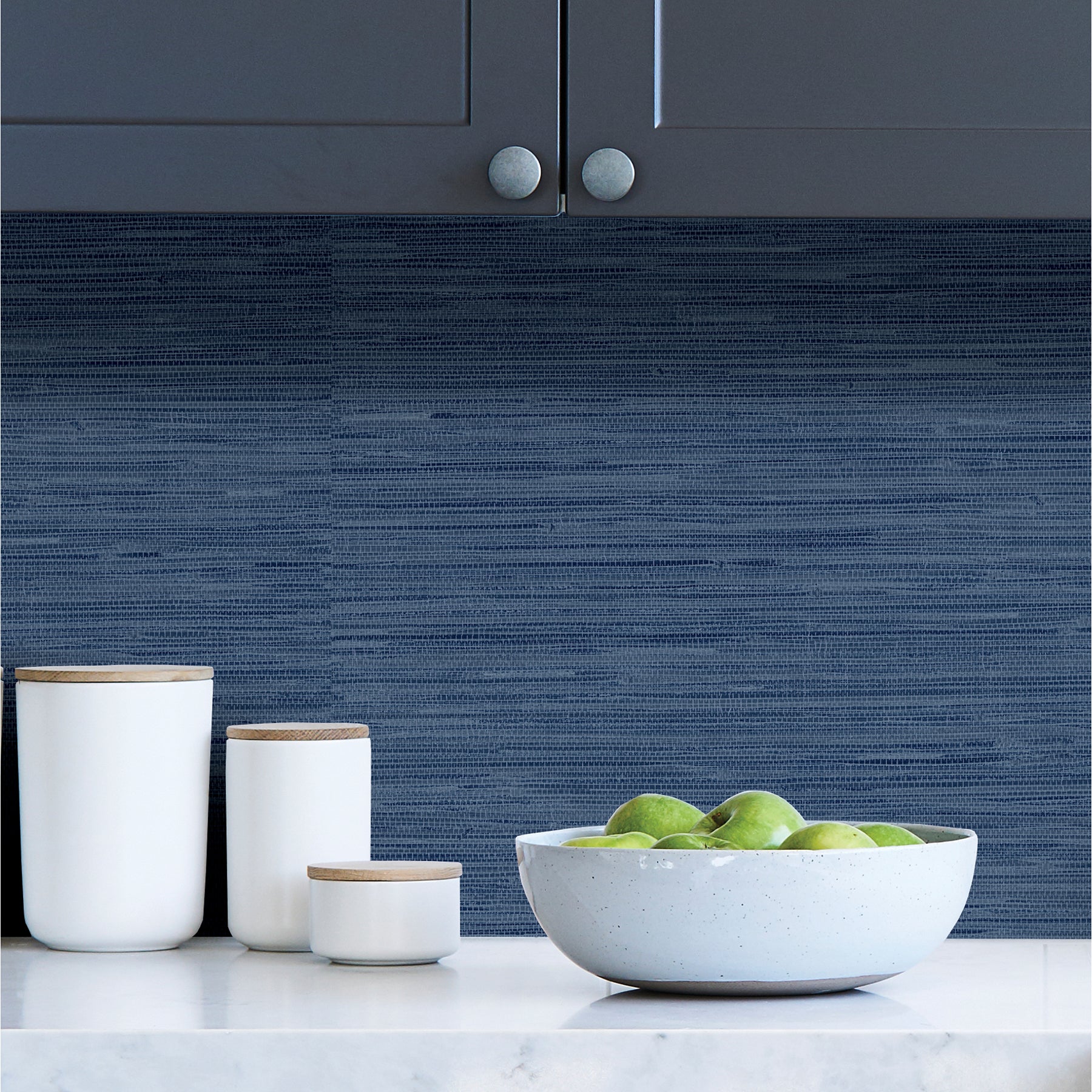 Avery Weave P&S Wallpaper in a room setting