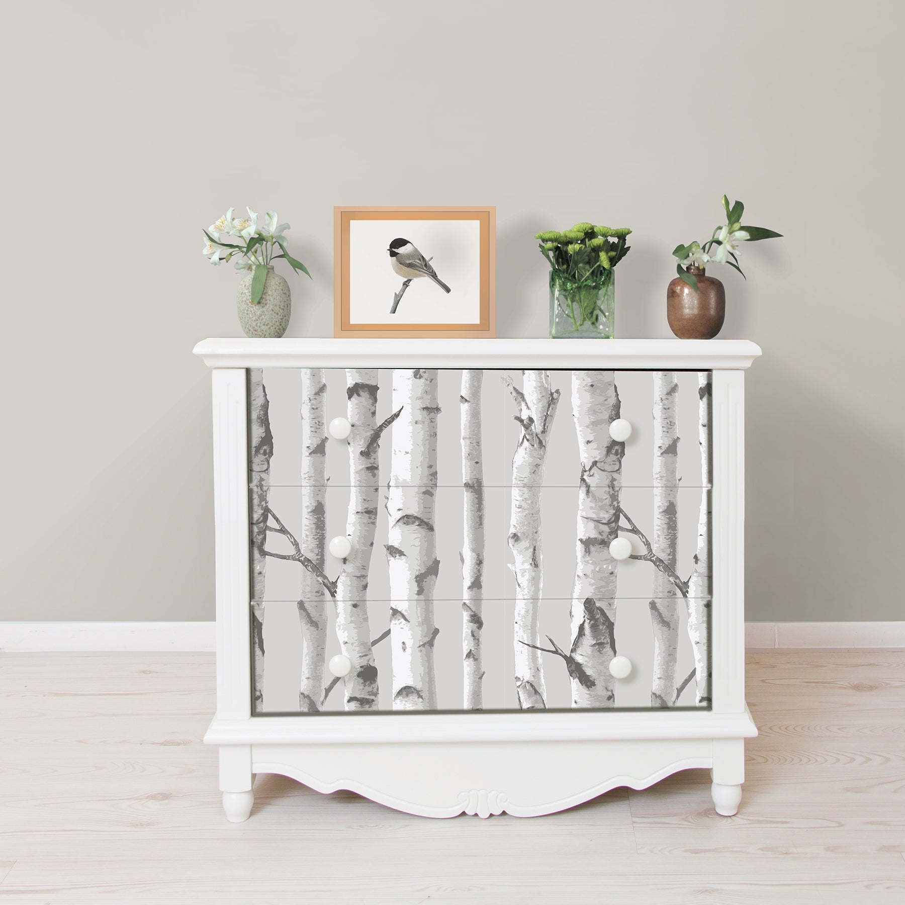 Mountain Birch P&S Wallpaper in a room setting